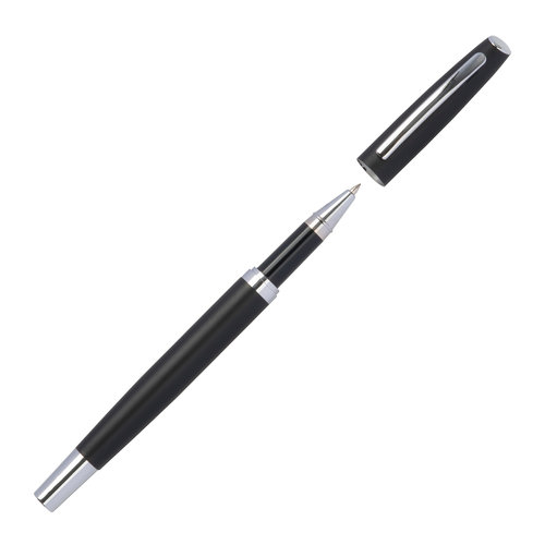 Schwarzes Schreibset aus Aluminium mit Kugelschreiber und Etui.